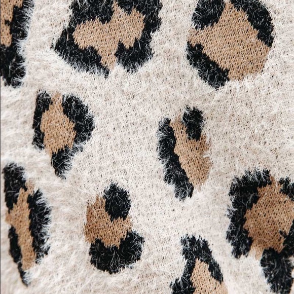 Leopard Fuzzy Oversized Cardigan Knit Sweater - Picture 7 of 7